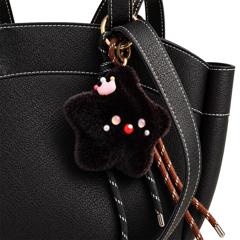Sac ANOMA noir GUVAE avec charm décoratif