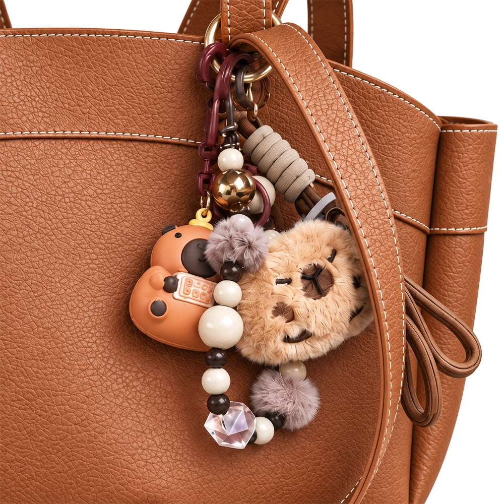 Sac ANOMA camel GUVAE avec charm décoratif